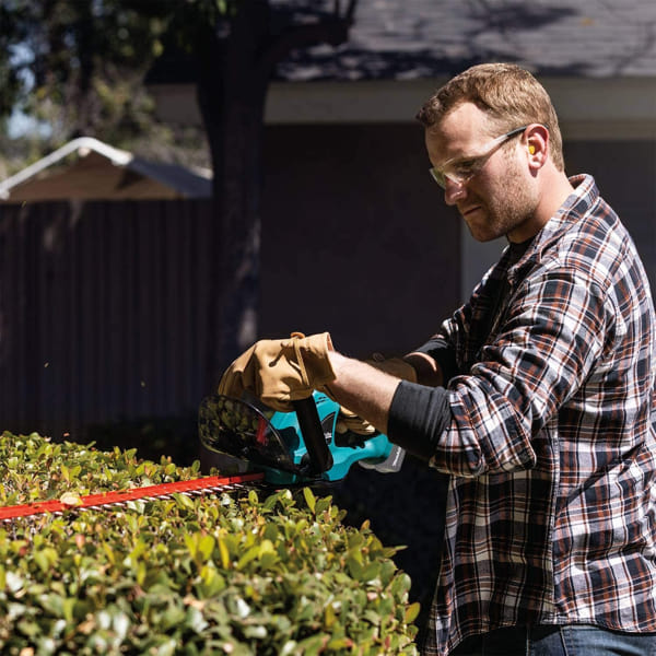Cordless impact wrench